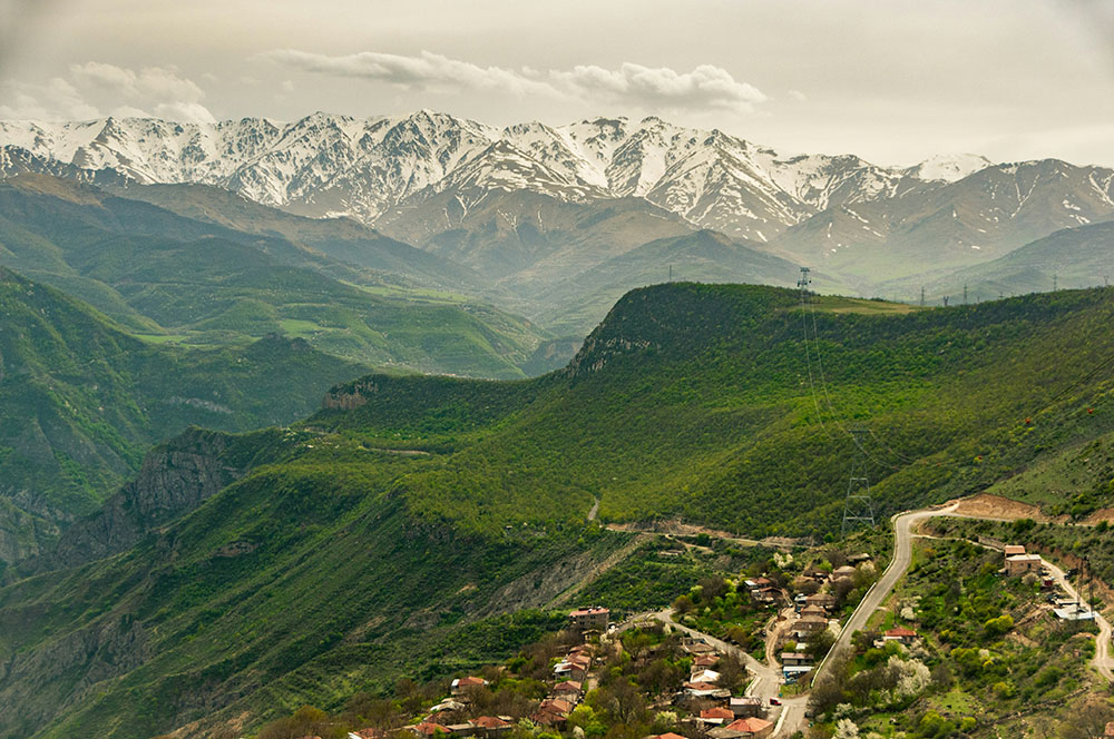 Uniting Threads Exploring Armenia, Artakh, and Diaspora